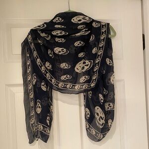 ALEXANDER MCQUEEN navy blue and white SILK SCARF with SKULLS